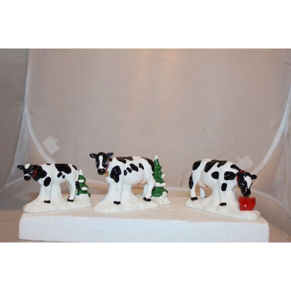 Dept 56 Snow Village - A Herd of Holiday Heifers - Picture 1 of 6
